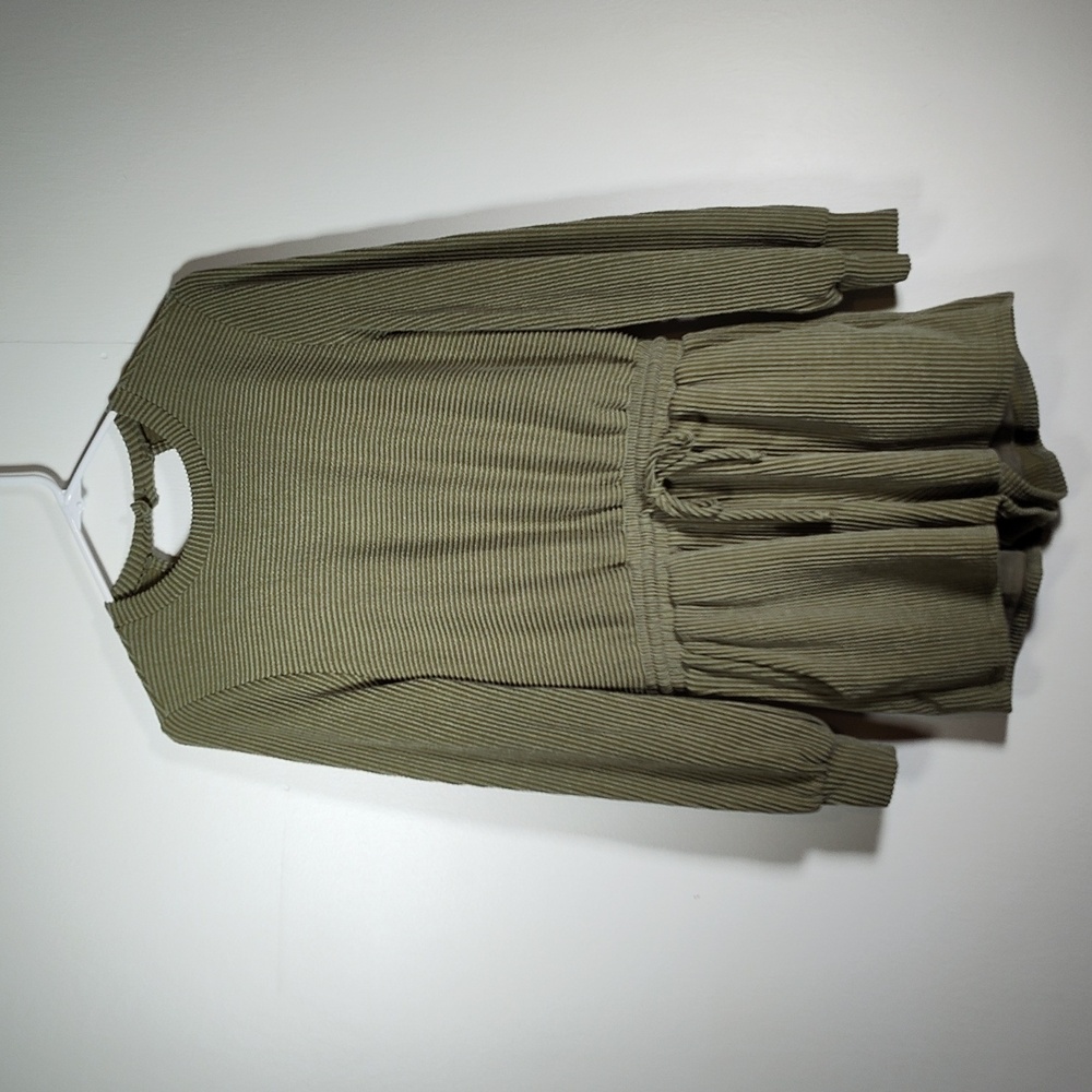 NWT Le‎ Lis olive green ribbed sweater long sleeve romper S